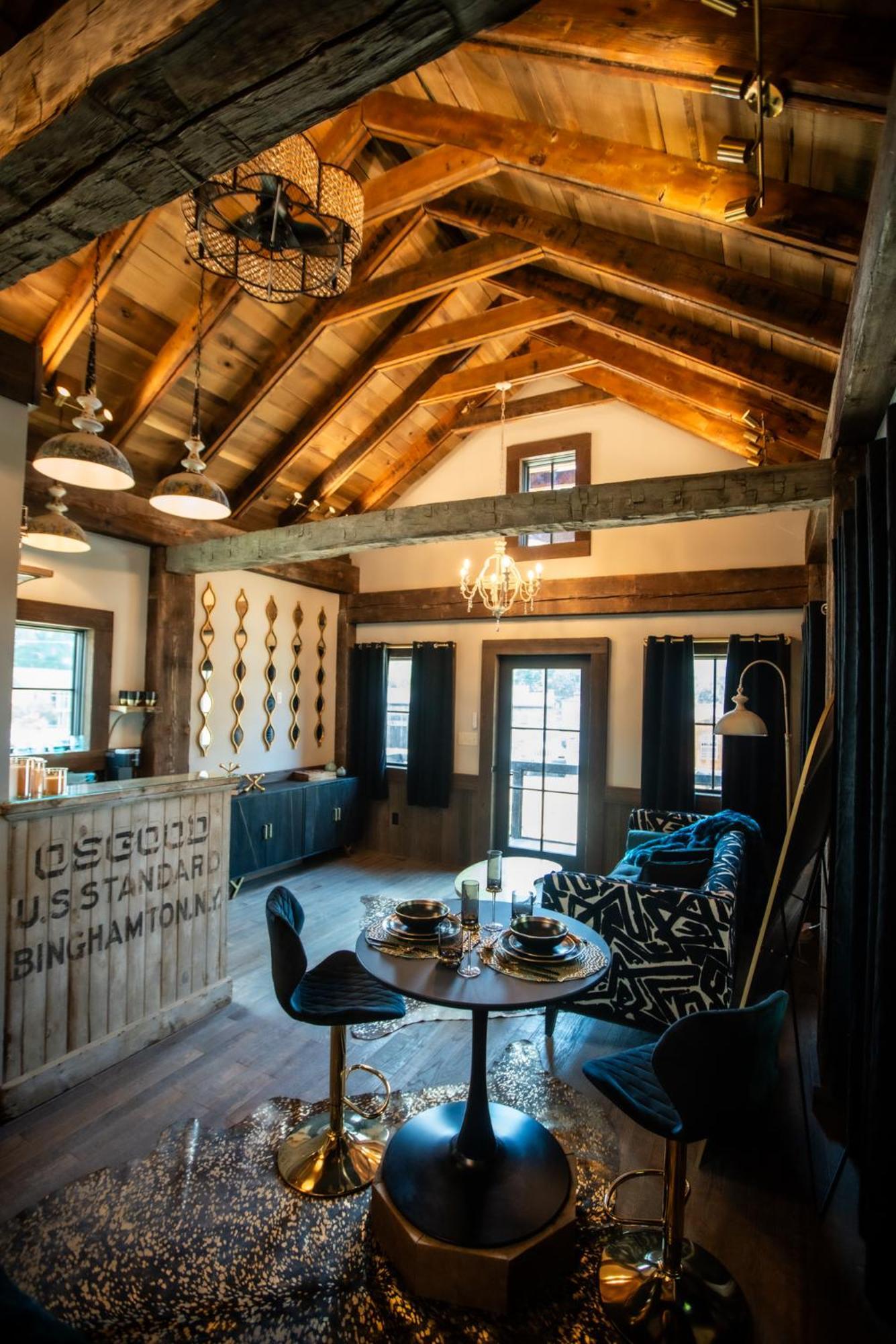 Barnwood Village White Sulphur Springs Esterno foto
