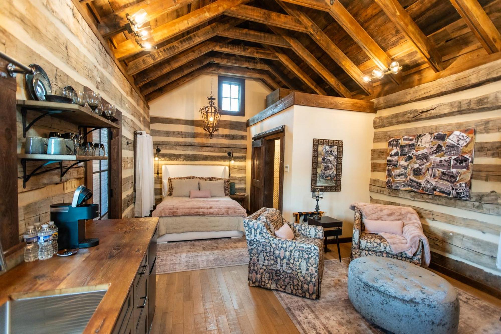 Barnwood Village White Sulphur Springs Esterno foto