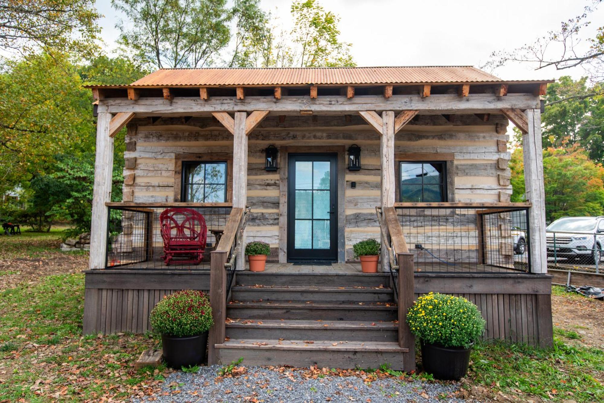 Barnwood Village White Sulphur Springs Esterno foto