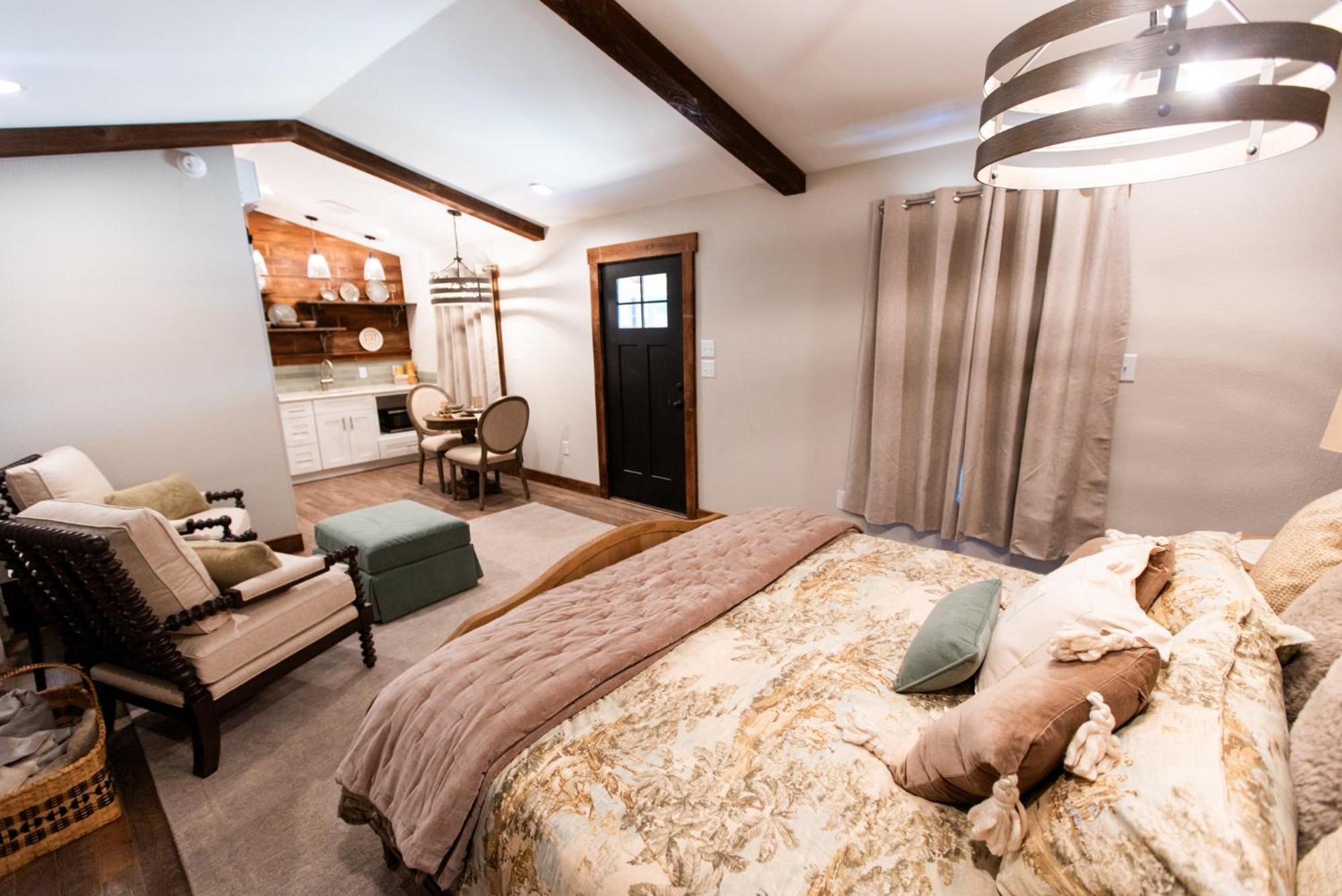 Barnwood Village White Sulphur Springs Esterno foto
